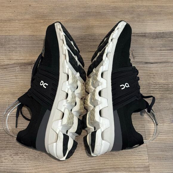 On Cloudswift 3 Black and White Sneaker - size 10 - Picture 7 of 8